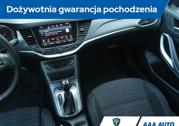 Opel Astra cena 55000 przebieg: 56644, rok produkcji 2017 z Wronki małe 326